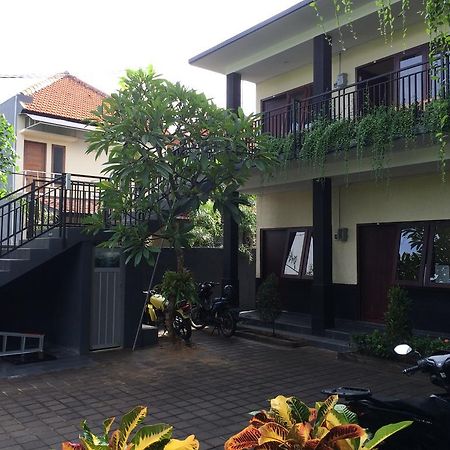 Rumah Kos 52 Tanjung Benoa Esterno foto